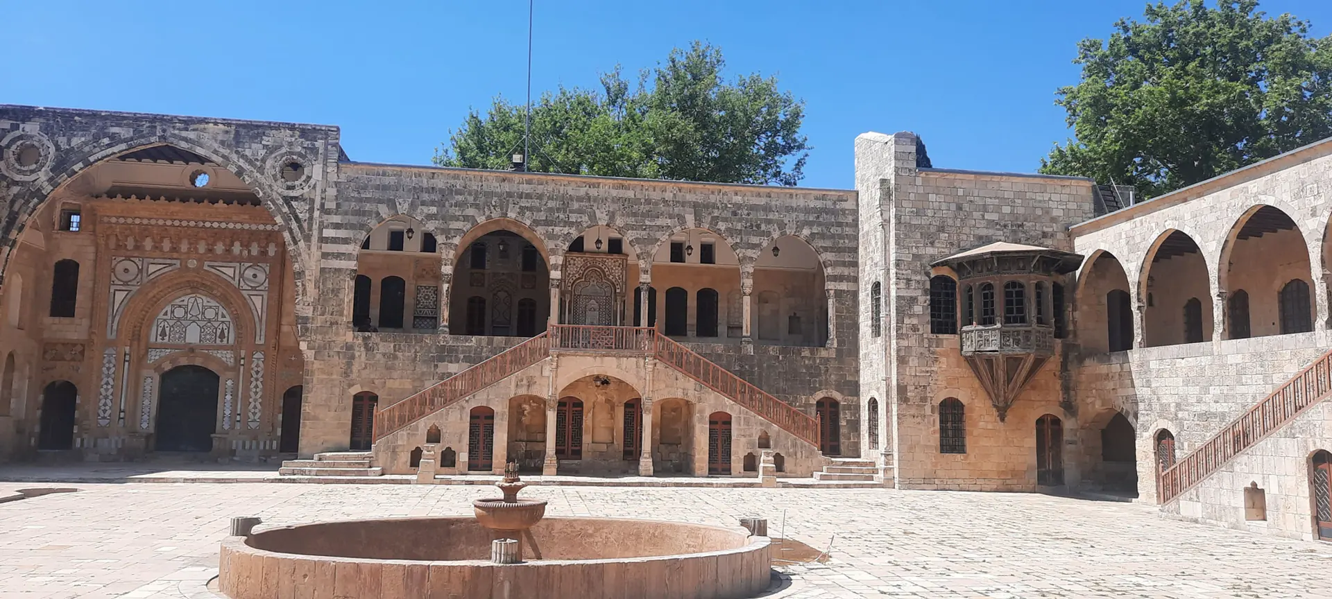 قصر بيت الدين